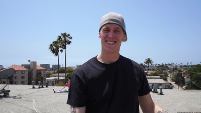 Dong tasting from delicacy angel Anna Deville